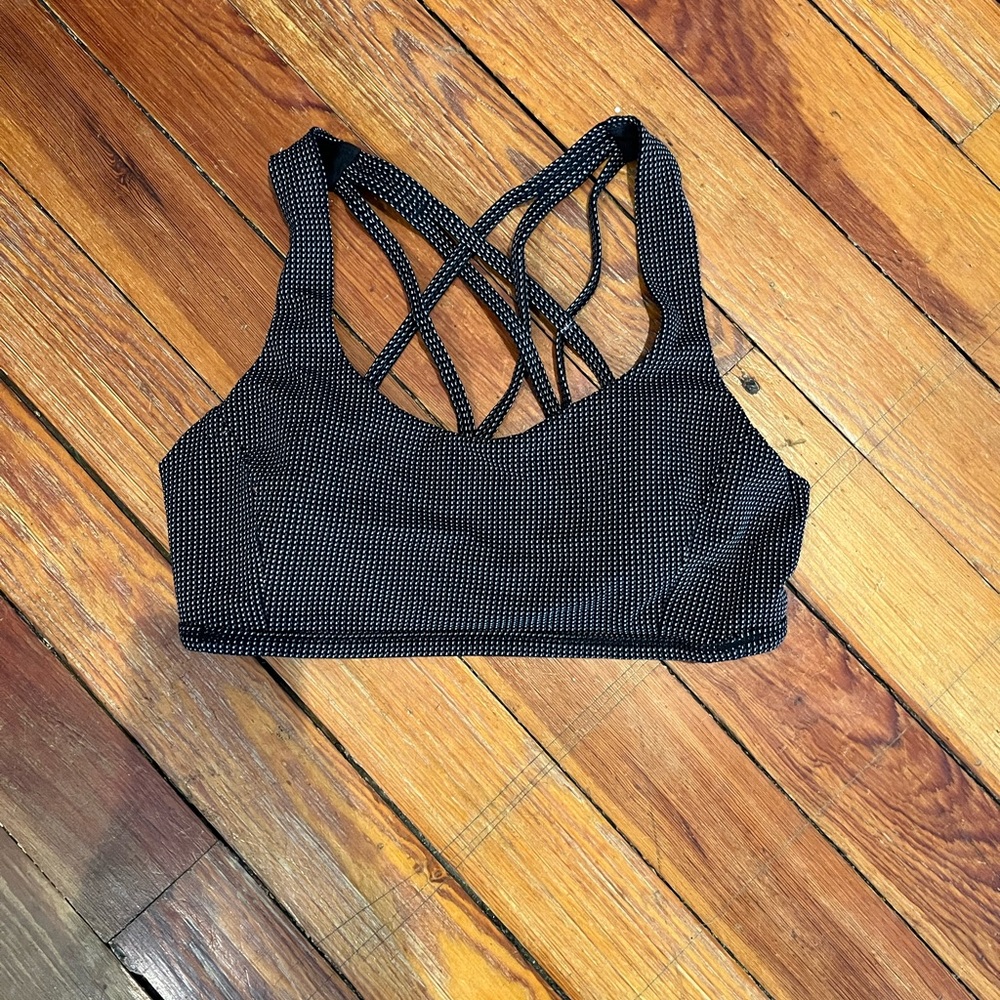 Lululemon sports bra size 8